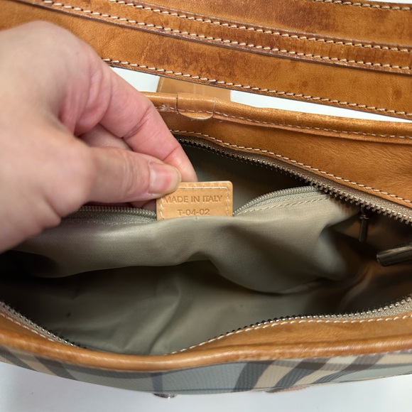 Burberry Nova Check Canvas Shoulder Bag - Picture 10 of 14